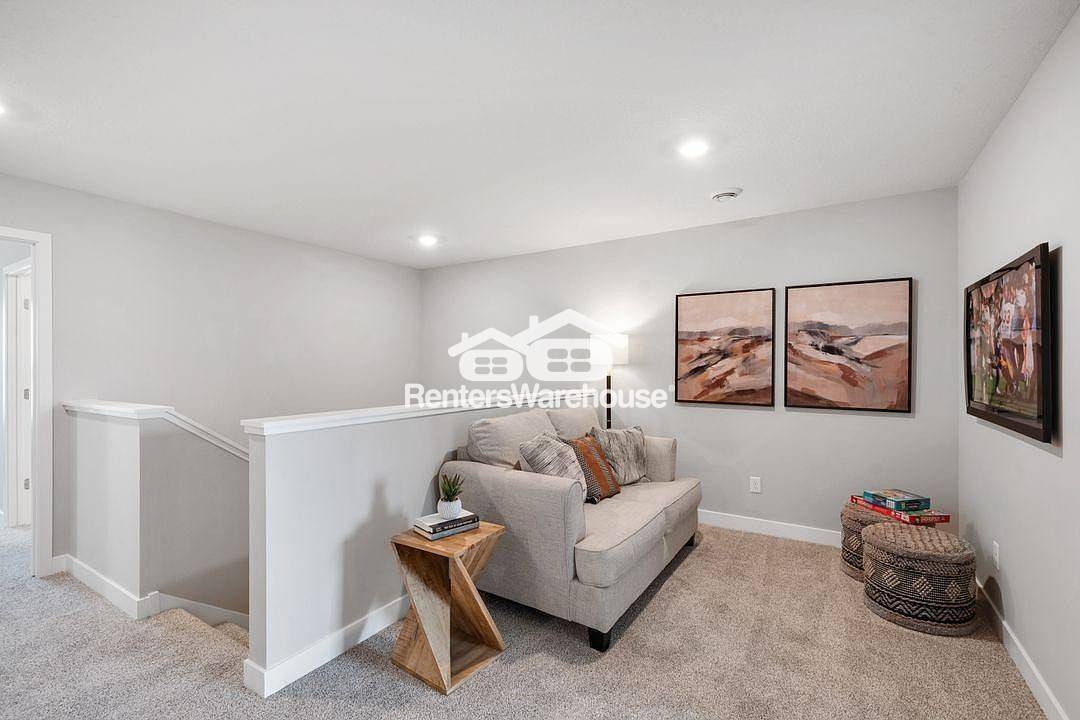 Building Photo - 17520 Driscoll Pl