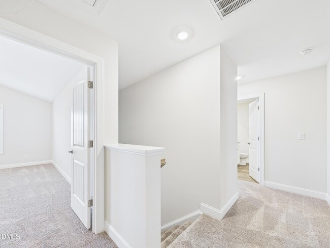 Building Photo - 110 Symmetry Lp