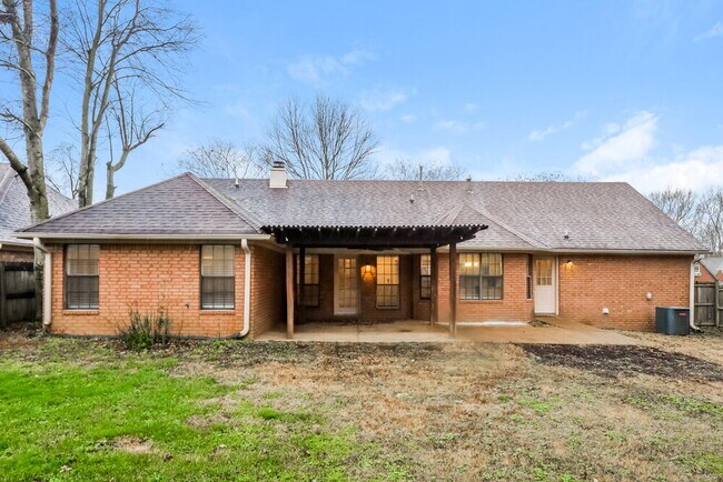 Building Photo - 3780 Westridge Cove