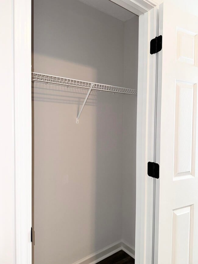 Building Photo - 2216 Prescott Ln