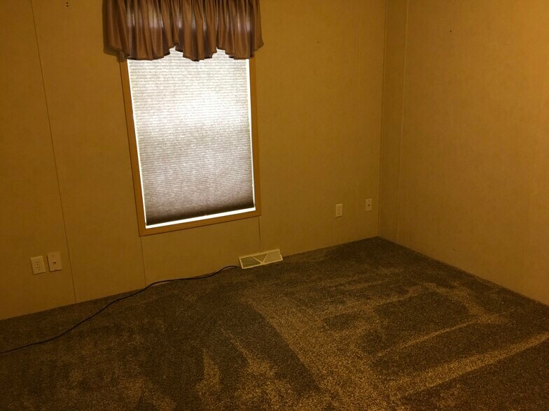 Building Photo - 15073 Dunnings Hwy