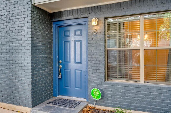 Building Photo - 2101 Polaris Ave