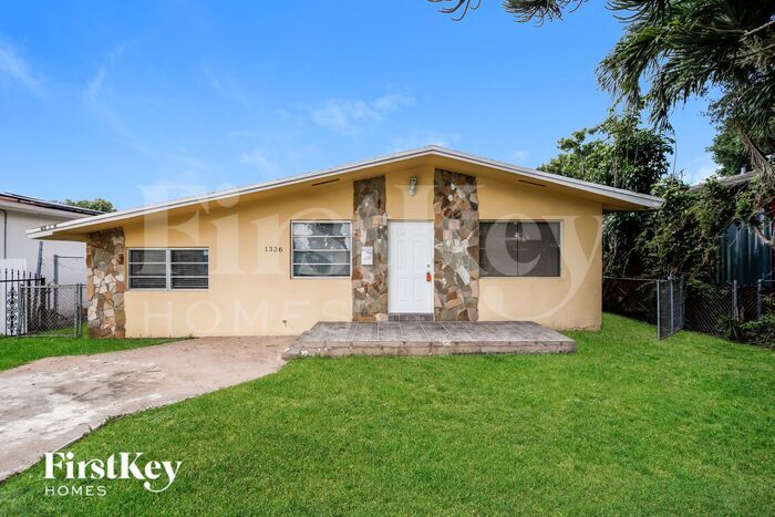 Primary Photo - 1326 NW 72nd St