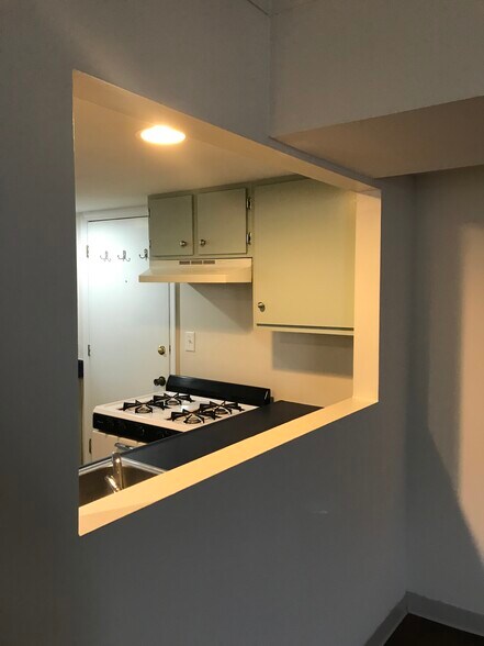 Building Photo - 2343 Ohio Ave