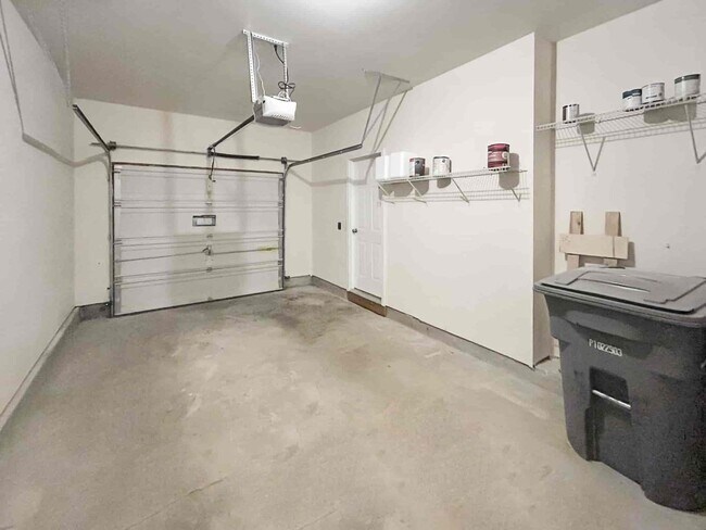 Building Photo - 4033 Edgecomb Dr