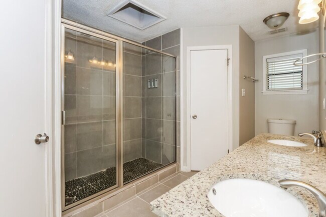 Building Photo - 2969 Forest Edge Dr