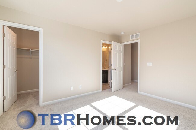 Building Photo - 9521 Market Dr
