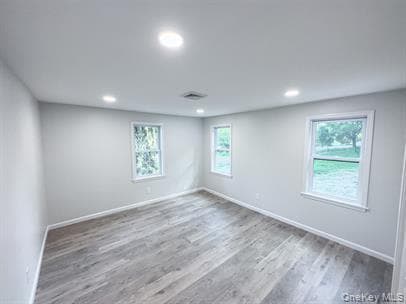 Building Photo - 453 Vineyard Ave