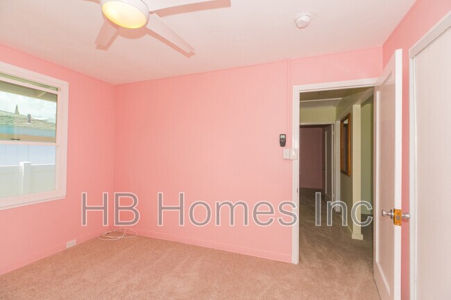 Building Photo - 828 Oneawa St