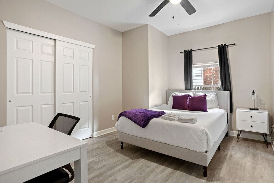 Building Photo - 1523 S East St