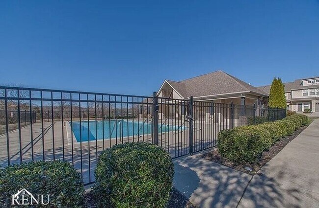 Building Photo - 334 Stonecrest Dr