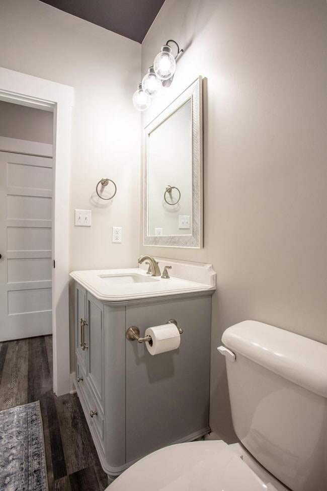 Building Photo - 823 Meridian Rd