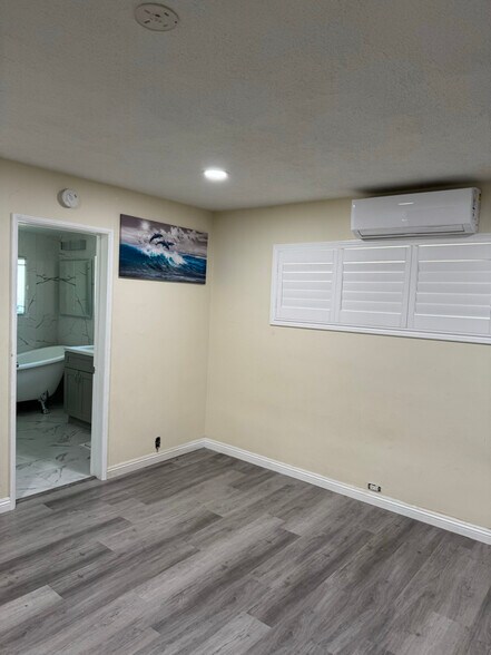 Building Photo - 7151 N Muscatel Ave