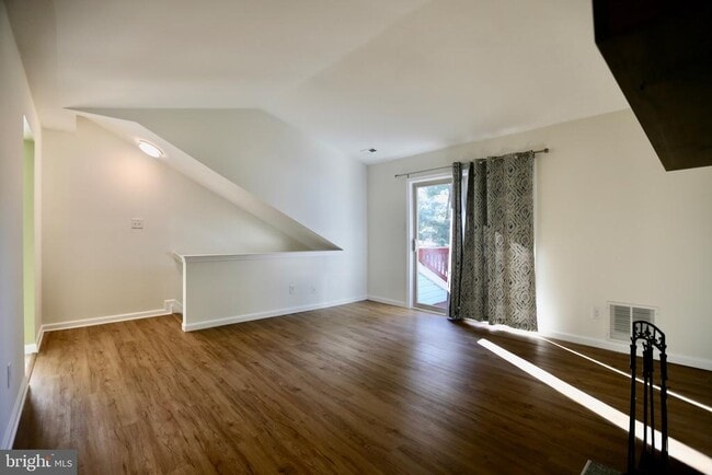 Building Photo - 442 Atlanta Court