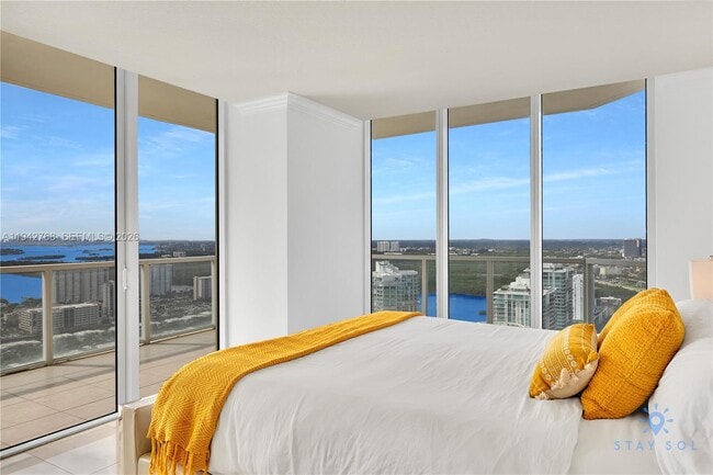 Building Photo - 16699 Collins Ave