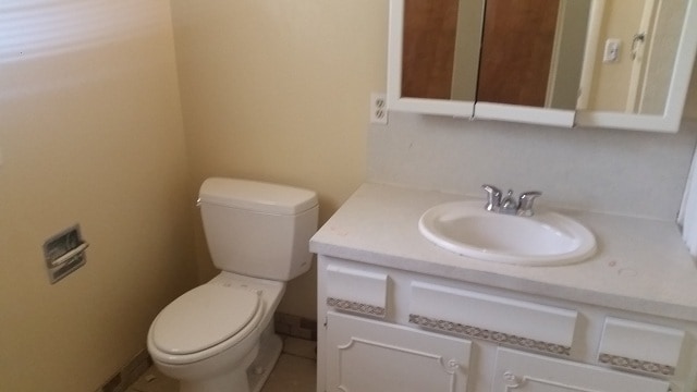 Building Photo - Great home with 2 car garage, deck and shed, fenced yard in Roy for rent