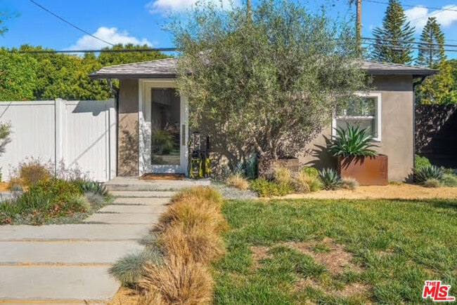 Building Photo - 2963 Virginia Ave