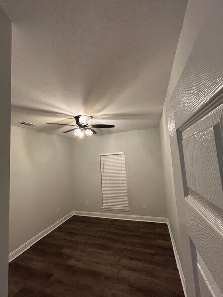 Building Photo - 41255 Bush Ln