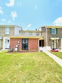 Building Photo - ** 3 bed 2 bath located off Vaughn Road **...