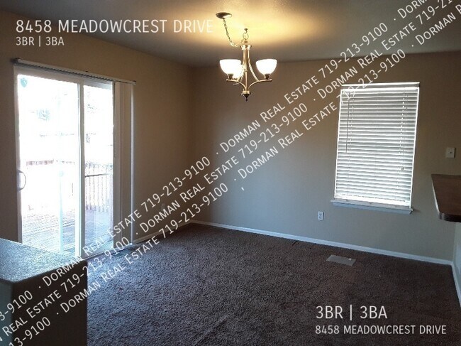 Building Photo - 8458 Meadowcrest Dr