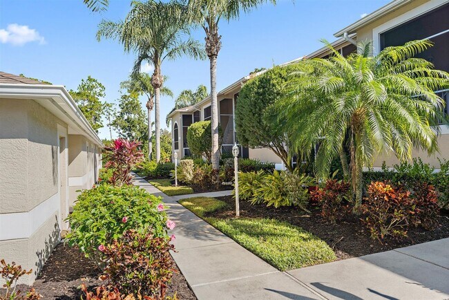 Building Photo - 2BR/2BA Lake View Condo in Heritage Oaks Golf & Country Club