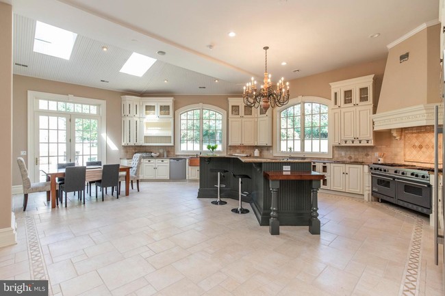 Building Photo - 2115 Pony Trail Dr