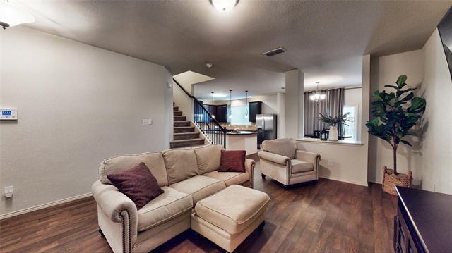 Building Photo - 8657 Star Thistle Dr