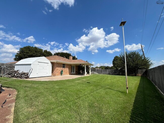 Building Photo - 4863 Rhea Rd