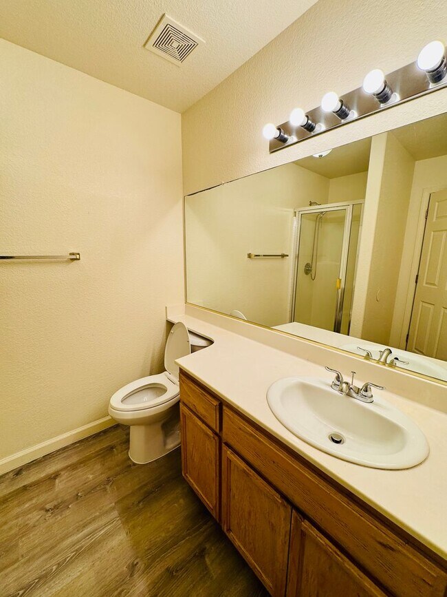 Building Photo - REDUCED!!! 4 Bedroom, 3 Bath Tri-Level Home with NEW UPGRADES!