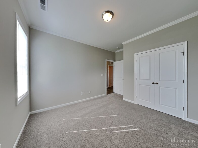 Building Photo - 65 Fish Whistle Ct