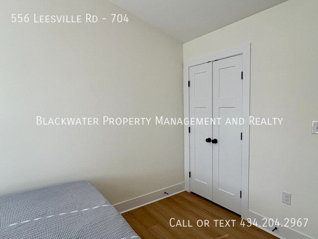 Building Photo - 556 Leesville Rd