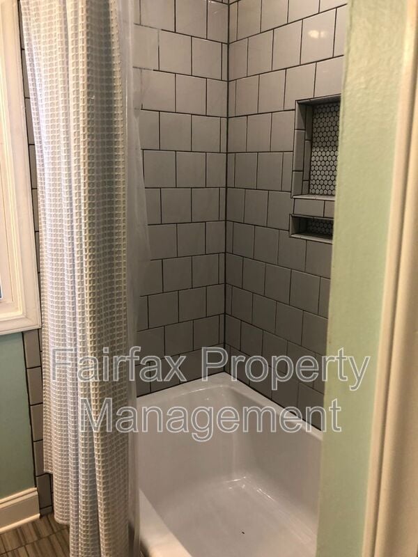 Building Photo - 1113 Marlborough Rd