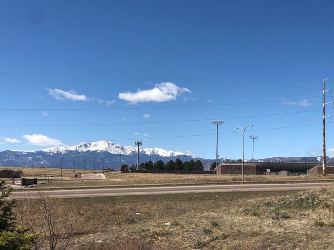 Building Photo - BEAUTIFUL 3-BEDROOM TOWNHOME IN AWARD-WINNING WOLF RANCH - Security Deposit Waiver Available