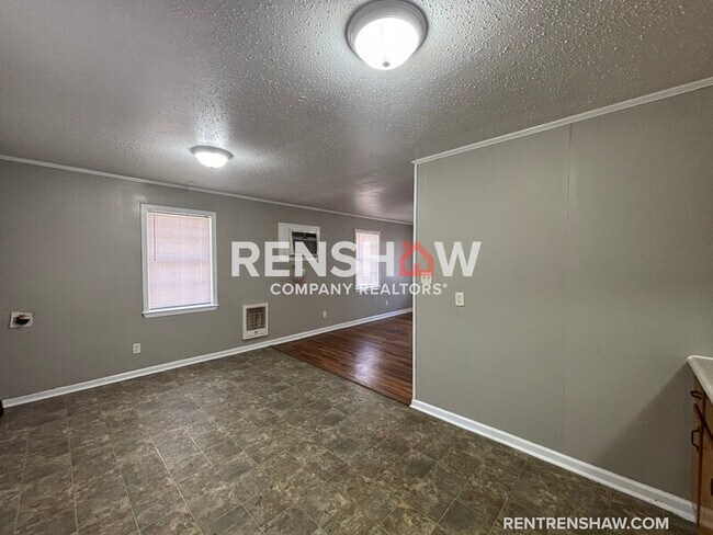 Building Photo - 291 Navy Dr