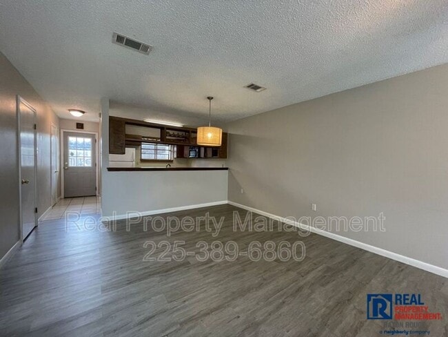 Building Photo - Townhome: Quail Hollow (25% OFF FIRST MONT...