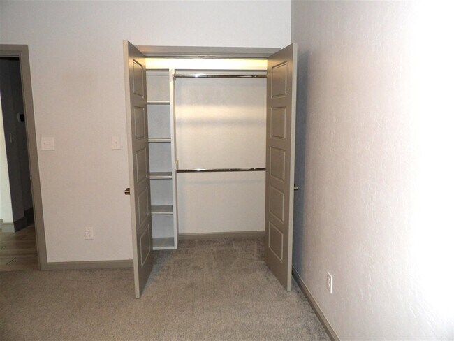 Building Photo - 3914 NE Realtree Dr