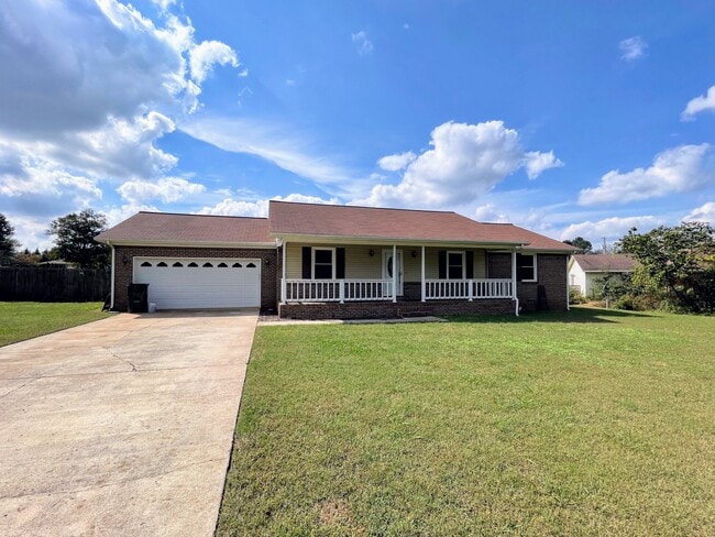 Primary Photo - 112 Hazelwood Dr