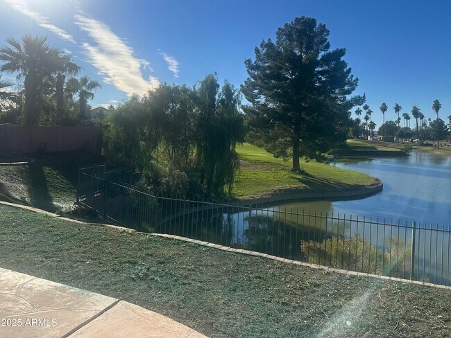 Building Photo - 1755 W Aspen Ave