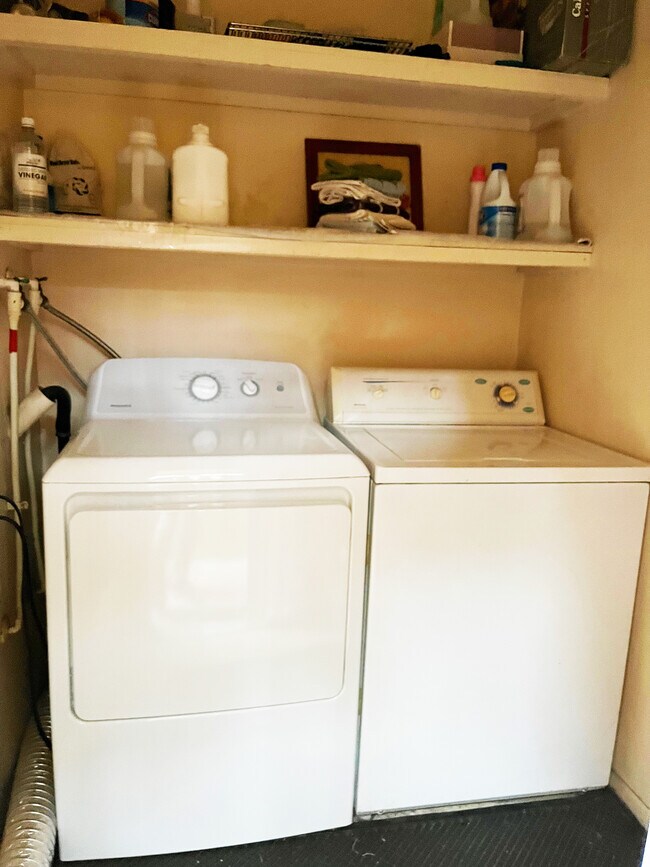 Laundry in the Building - 3347 Montrose Ave