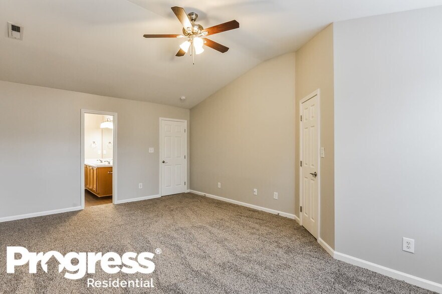 Building Photo - 4027 Taylor Oaks Dr