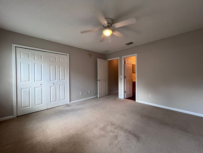 Building Photo - End Unit in Gables at Wingfield - Priced t...