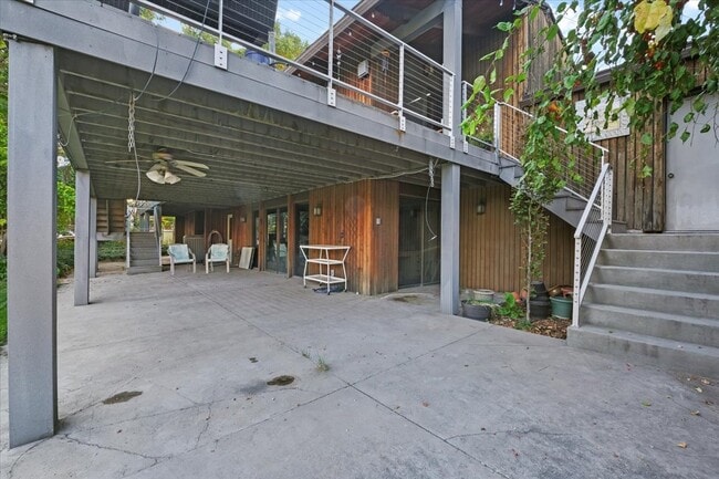 Building Photo - 980 E 1800 N
