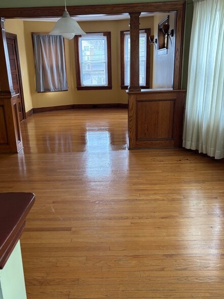 Building Photo - 33 Brooklawn St