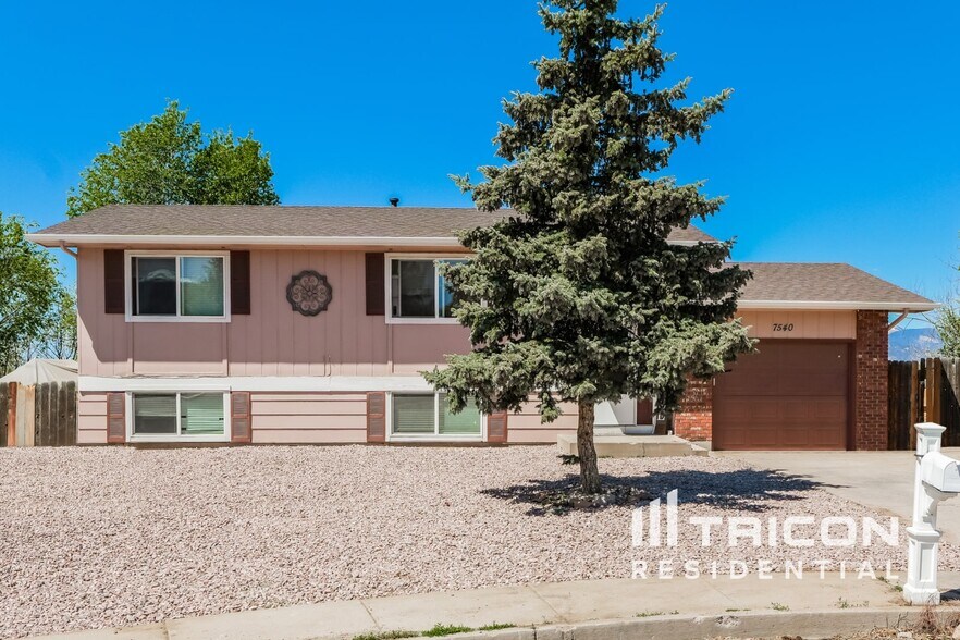Primary Photo - 7540 Woodstock St