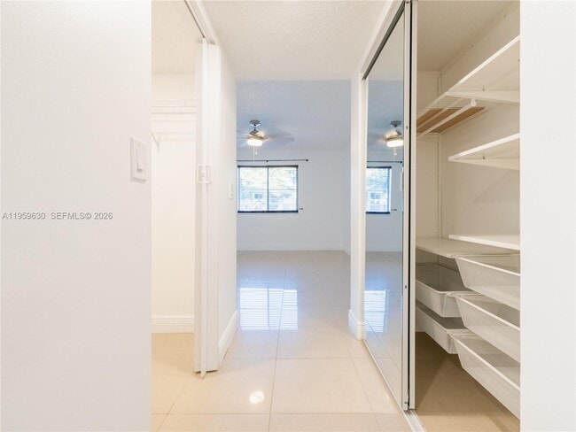 Building Photo - 9955 Westview Dr