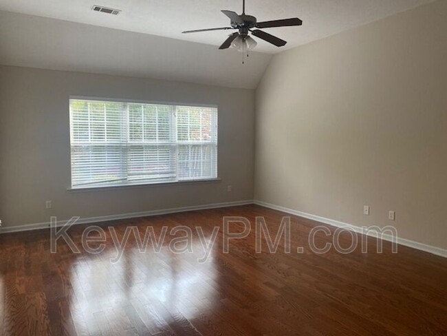 Building Photo - 145 Preakness Dr
