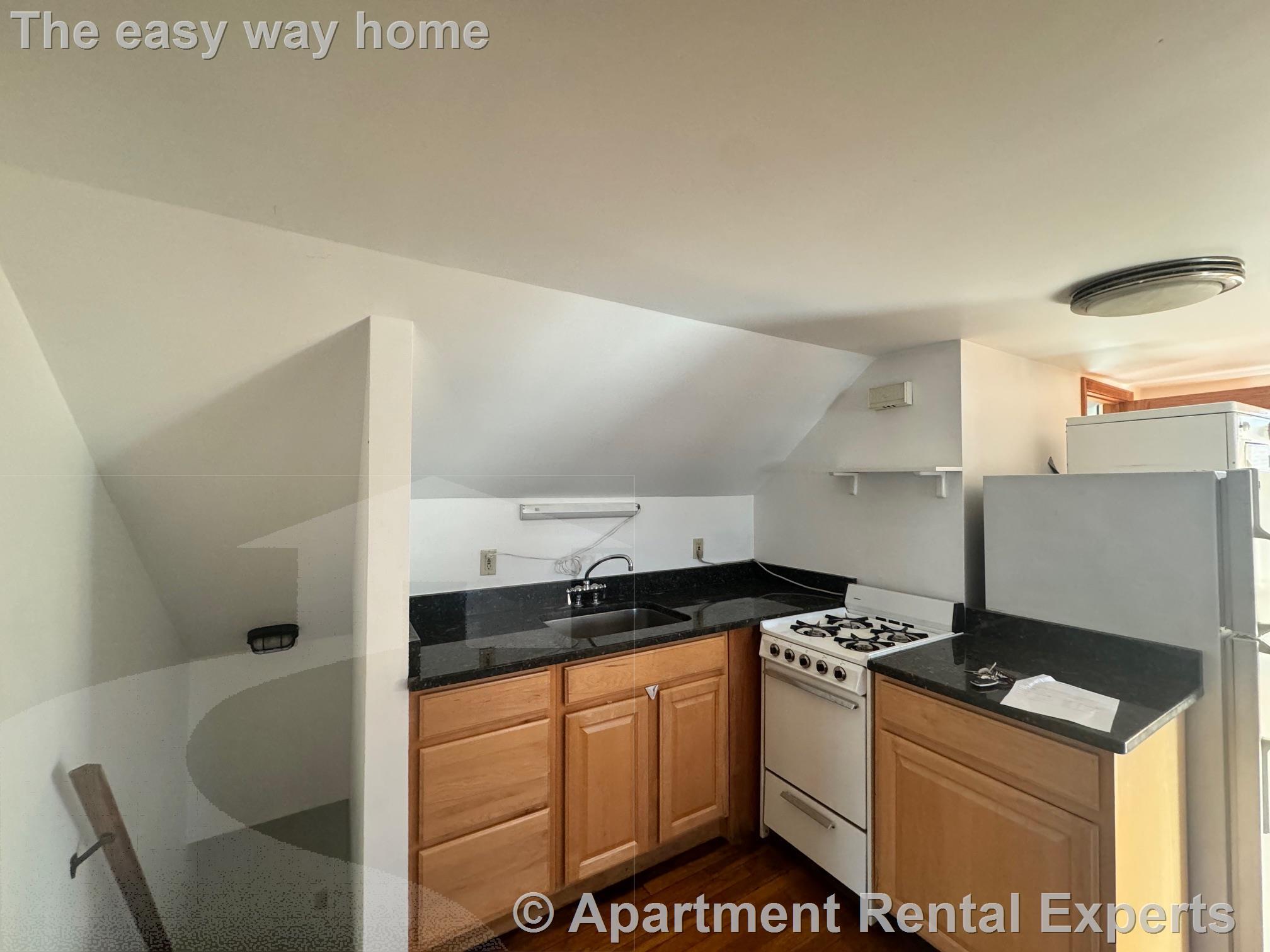 Building Photo - 8 Allen St