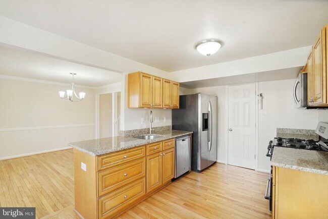 Building Photo - 4339 Cedarlake Ct