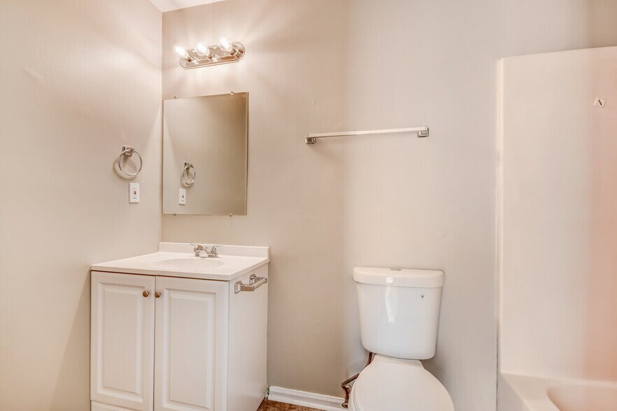 Building Photo - 1512 Marlin Springs Rd