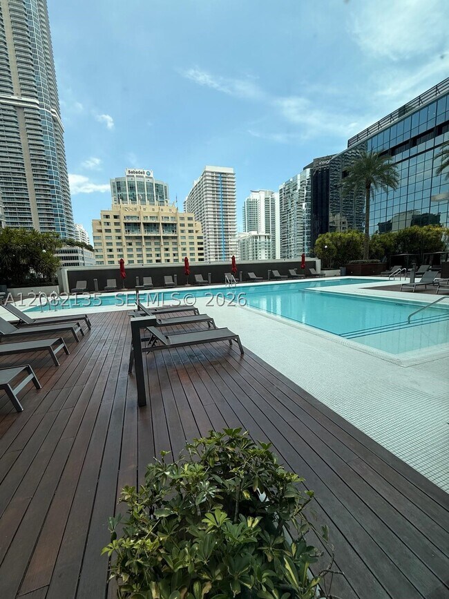 Building Photo - 1080 Brickell Ave